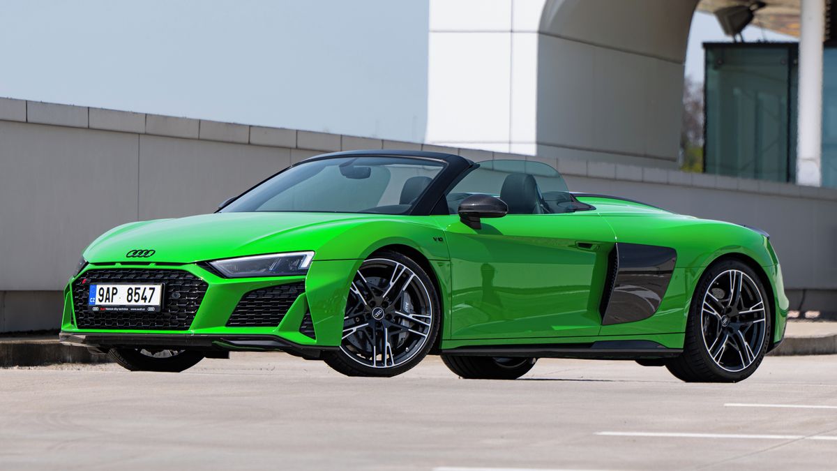 V Česku je k mání úžasné sportovní Audi s V10, které už nelze zadat do výroby. A oproti ceníkovce ušetříte raketu